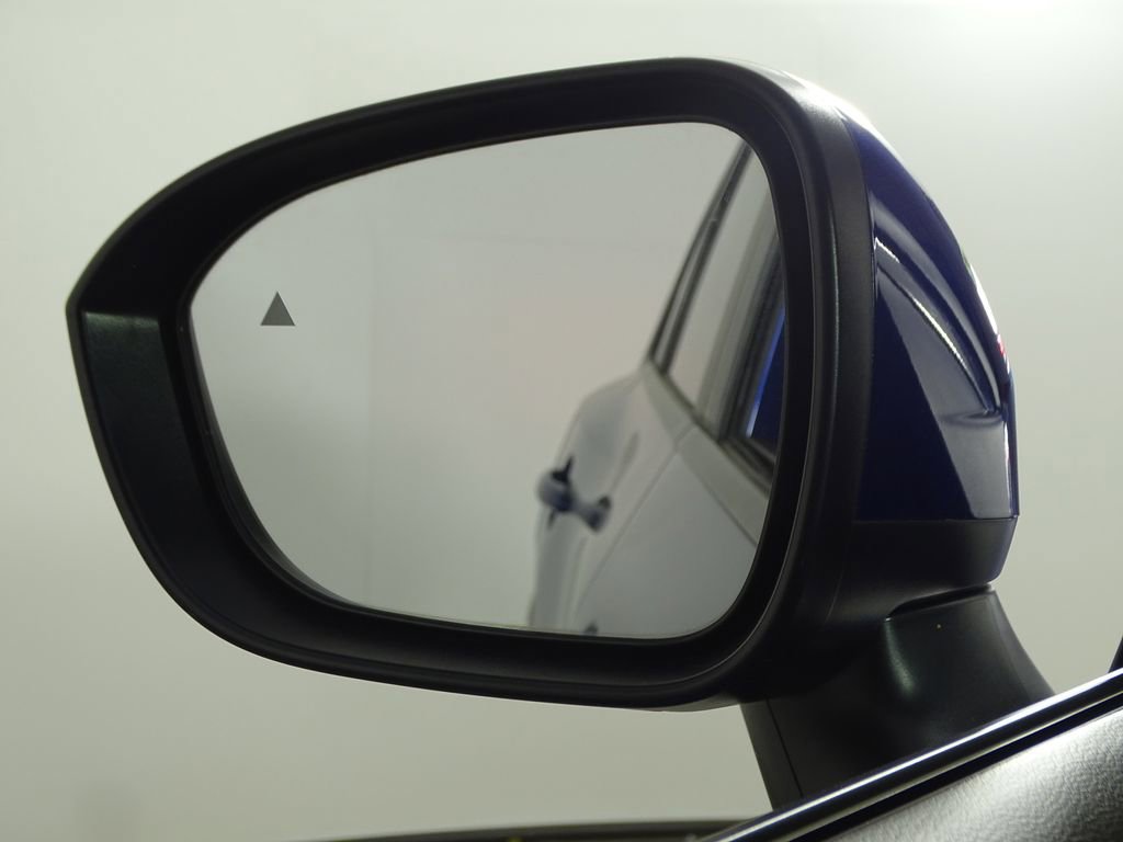 Used 2023 Nissan Rogue SV FWD image 40