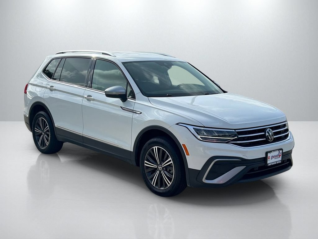 Used 2024 Volkswagen Tiguan Wolfsburg Edition FWD image 3