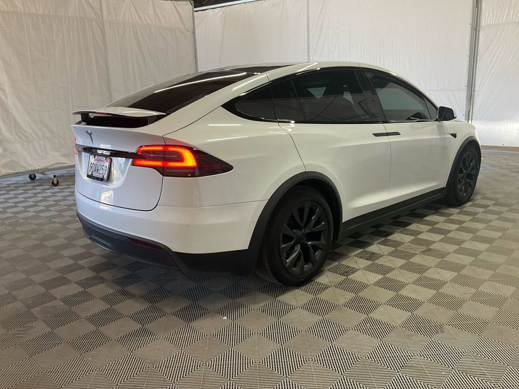 Used 2022 Tesla Model X image 3