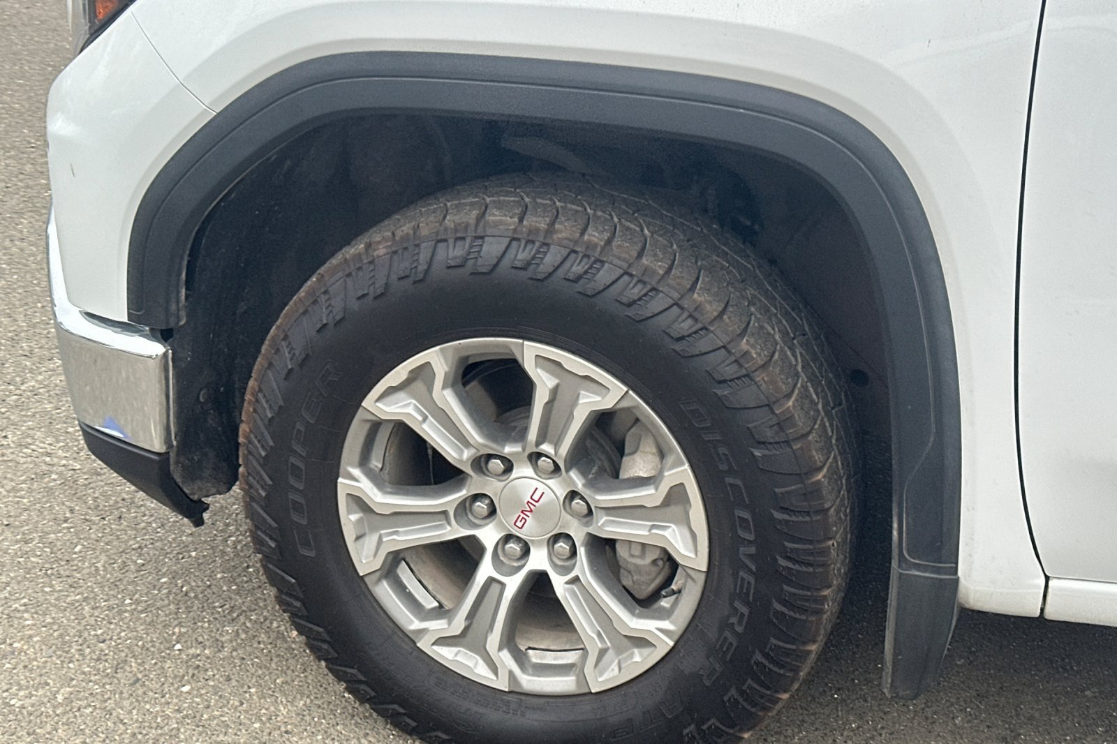 Used 2023 GMC Sierra 1500 SLE AWD/4WD image 4