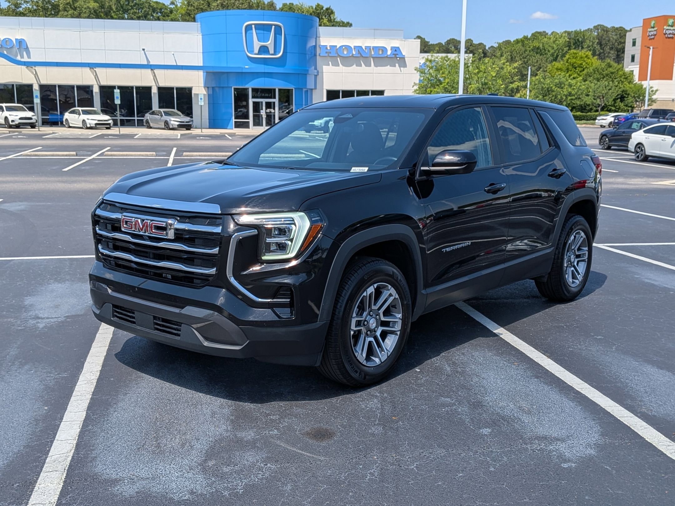 Used 2025 GMC Terrain Elevation AWD/4WD image 7