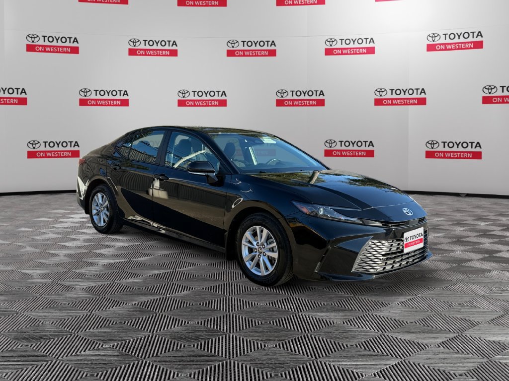 Used 2026 Toyota Camry LE AWD/4WD image 3