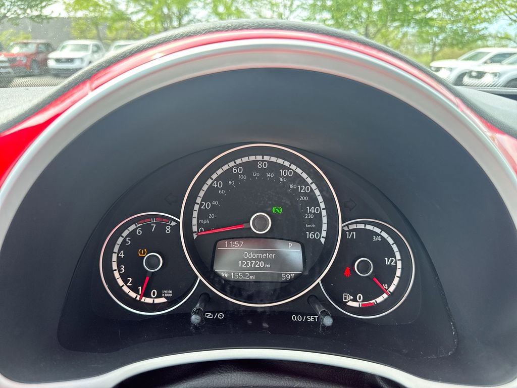 Used 2014 Volkswagen Beetle 2.5 image 12