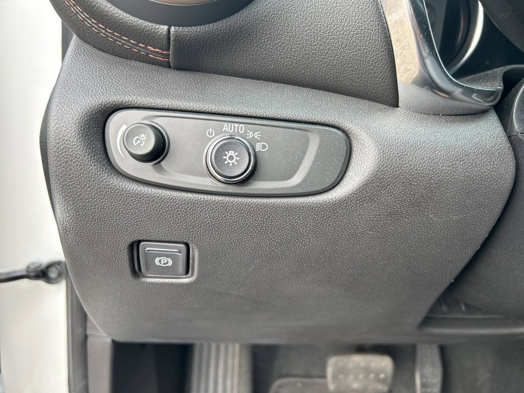 Used 2023 Chevrolet Blazer Premier image 22