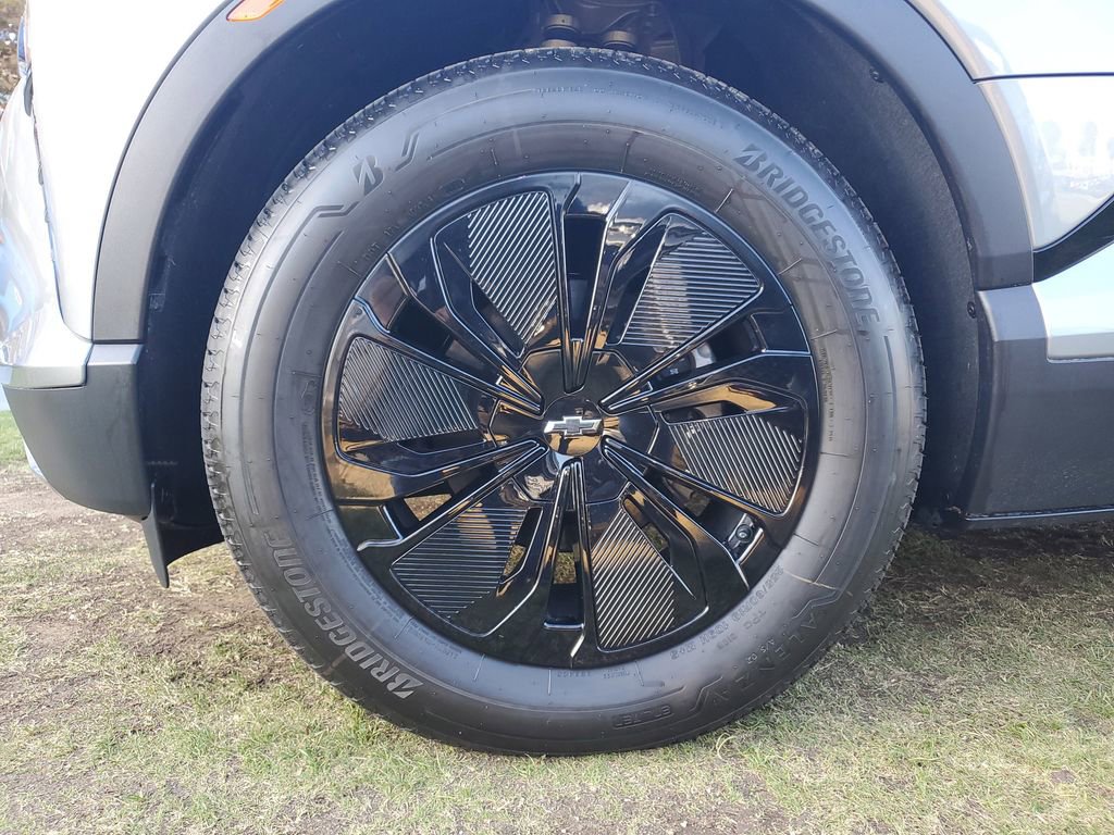 Used 2026 Chevrolet Blazer EV LT w/ Midnight/Sport Edition image 6