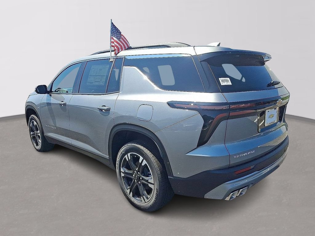 New 2027 Chevrolet Traverse LT w/ Sun and Wheel Package FWD image 3