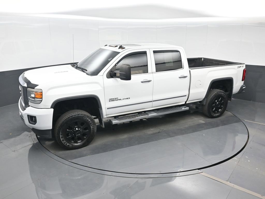 Used 2015 GMC Sierra 3500 Denali w/ Duramax Plus Package image 17