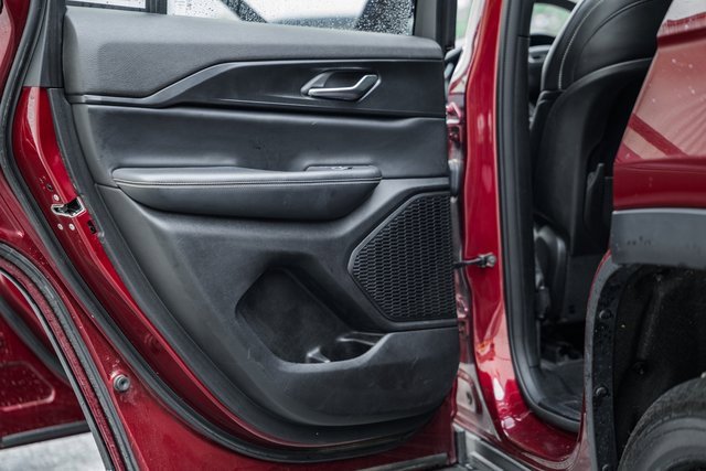 Used 2023 Jeep Grand Cherokee Altitude image 40