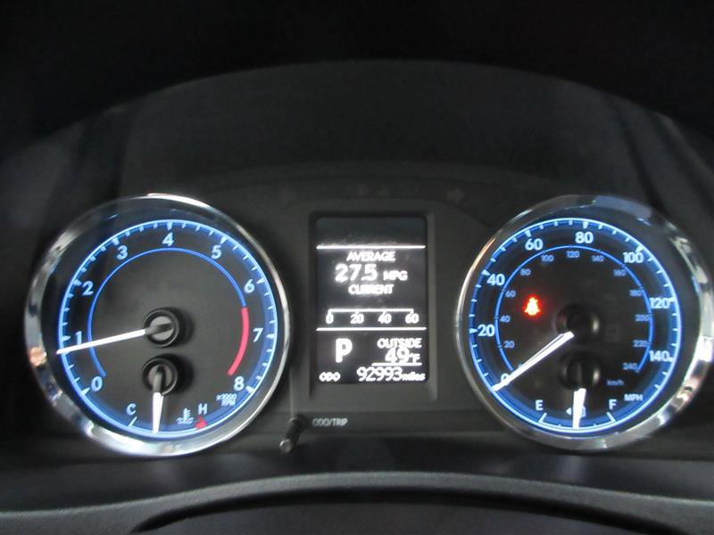 Used 2018 Toyota Corolla LE image 14