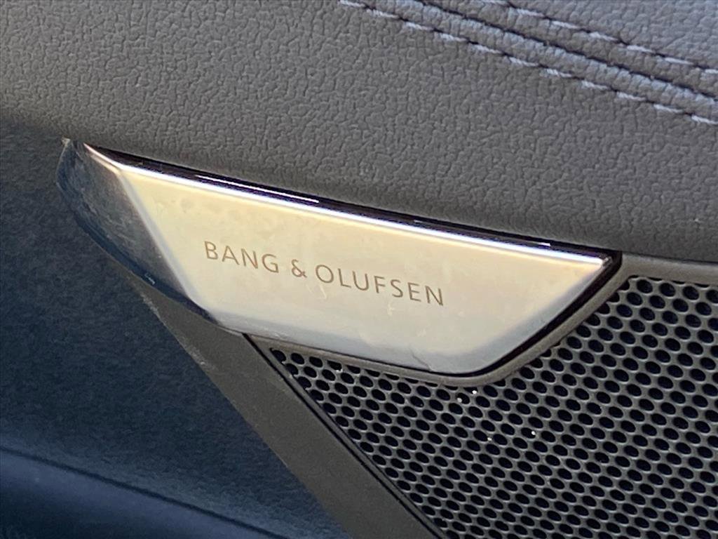 Used 2023 Audi e-tron GT Premium Plus image 17