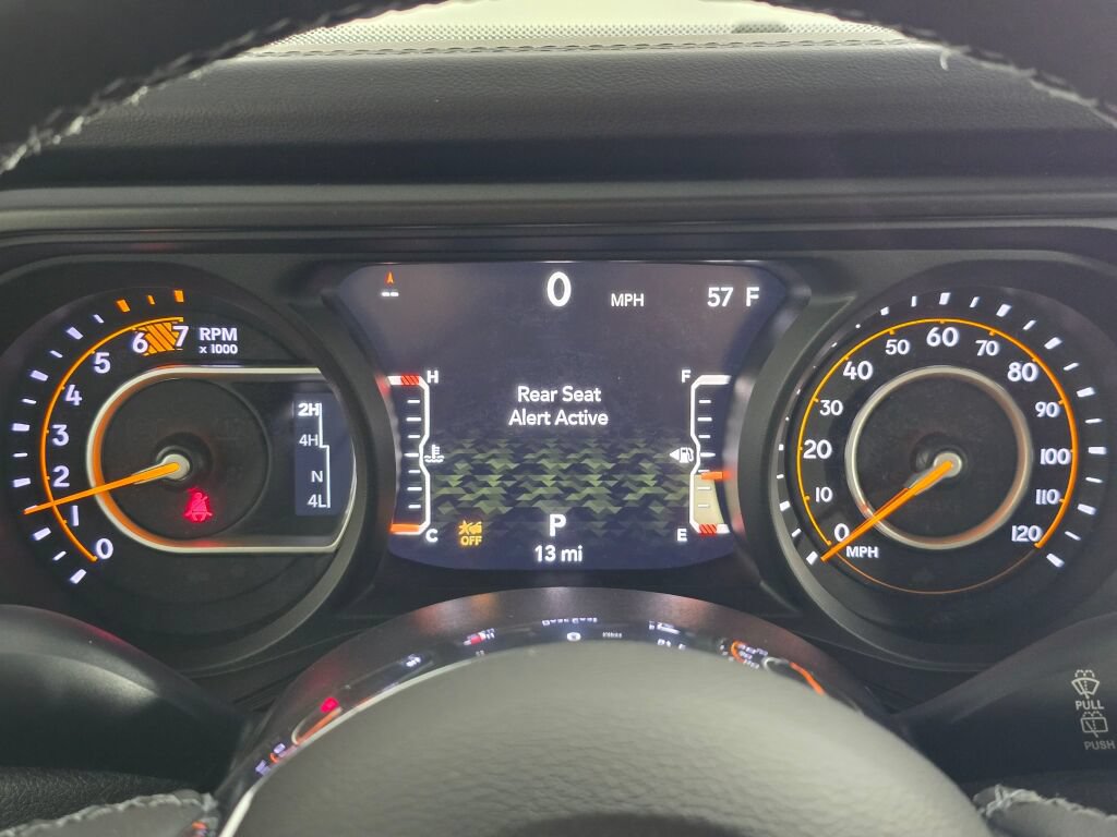New 2026 Jeep Wrangler Unlimited Sahara w/ Whitecap Package AWD/4WD image 24