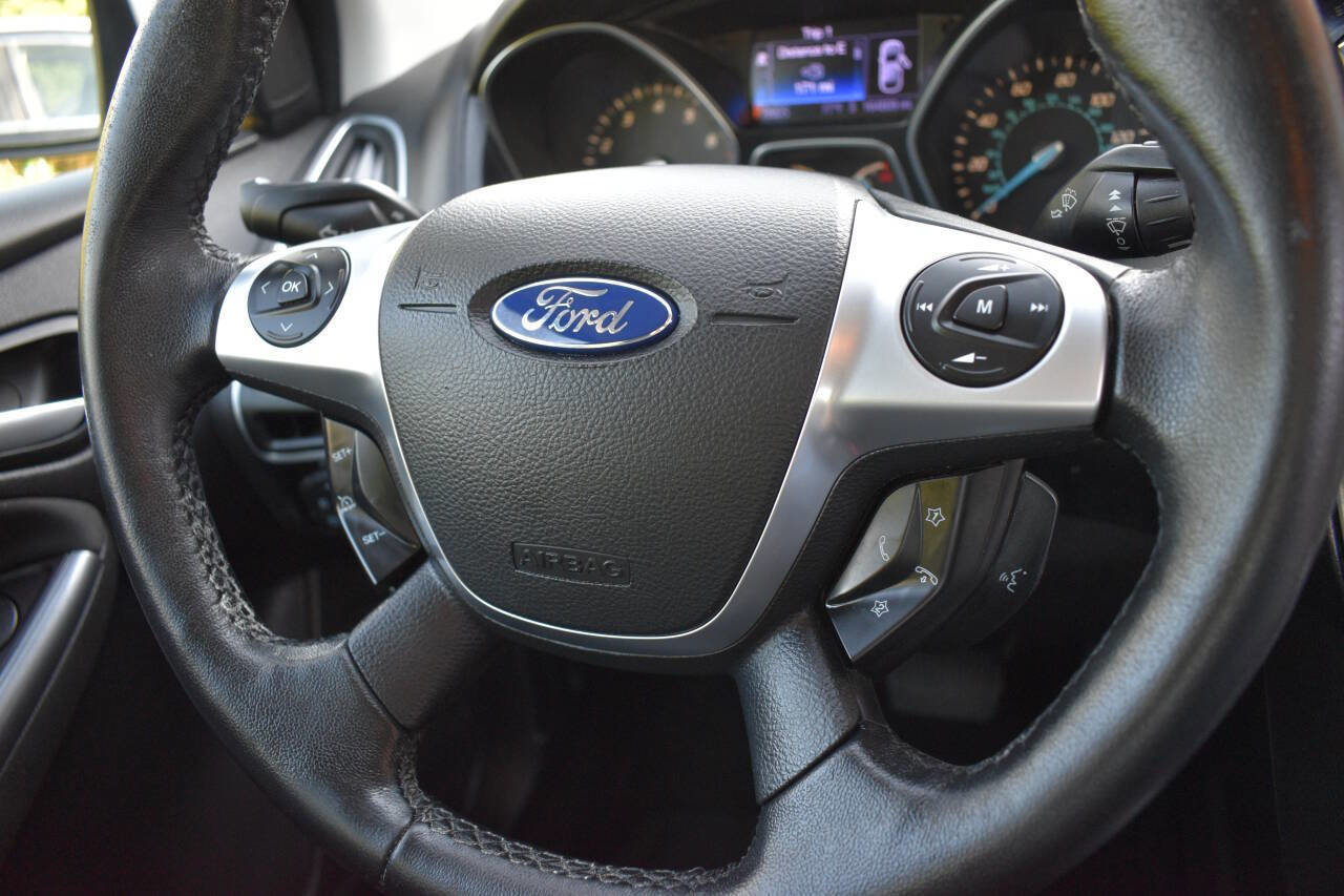 Used 2013 Ford Focus Titanium w/ Titanium Handling Pkg image 26