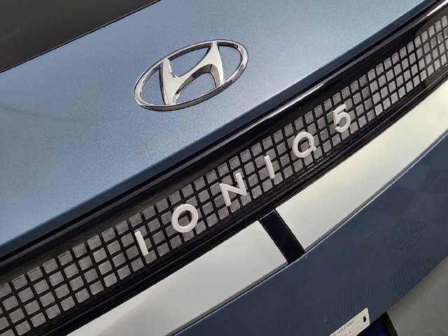 Certified 2024 Hyundai Ioniq 5 Limited AWD/4WD image 9