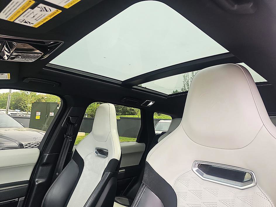 Used 2020 Land Rover Range Rover Sport SVR AWD/4WD image 31