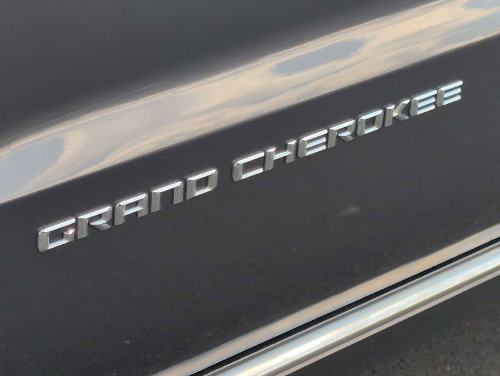 Used 2014 Jeep Grand Cherokee Summit AWD/4WD image 13