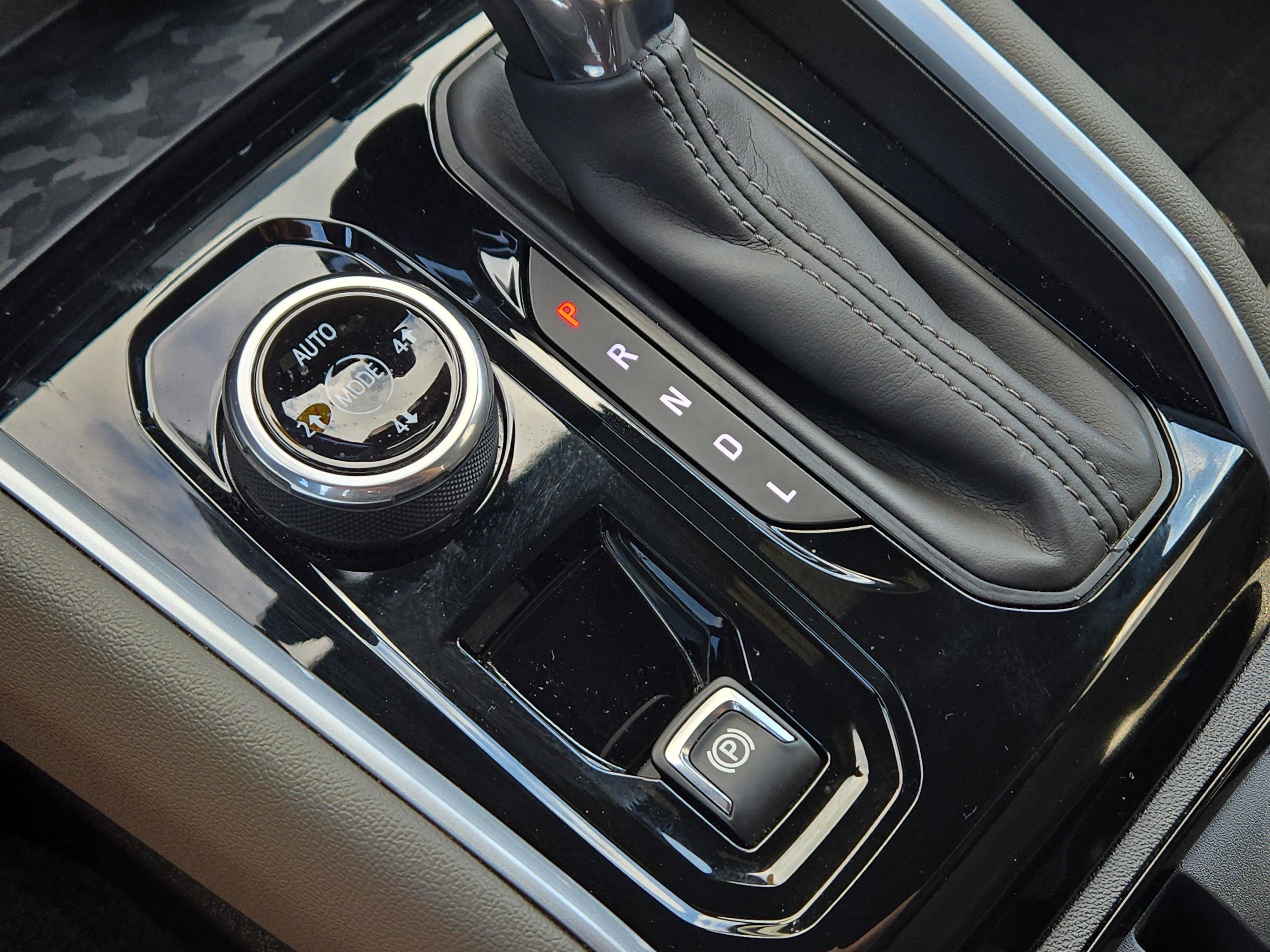 Certified 2024 Chevrolet Colorado ZR2 w/ Technology Package image 28