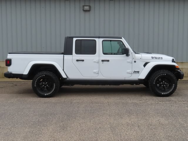 Used 2022 Jeep Gladiator Sport AWD/4WD image 2