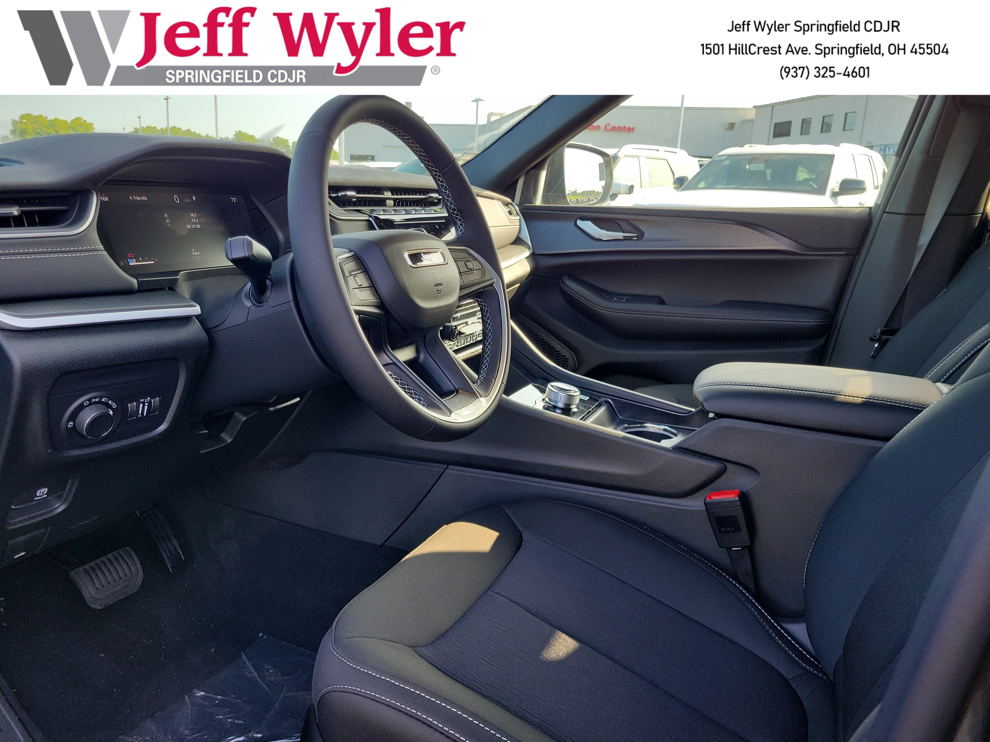 New 2026 Jeep Grand Cherokee Laredo AWD/4WD image 14