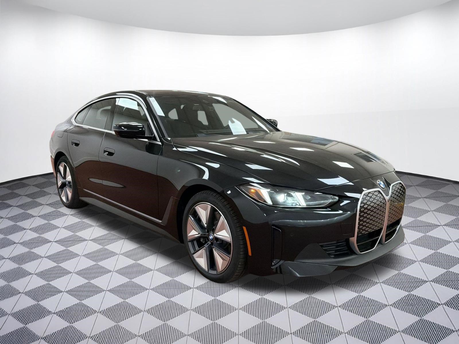 Used 2026 BMW i4 xDrive40i w/ Premium Package AWD/4WD image 7
