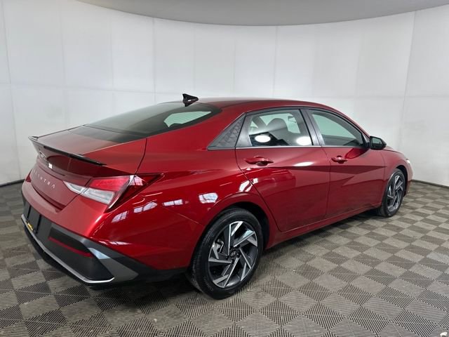 Certified 2025 Hyundai Elantra Sport image 3