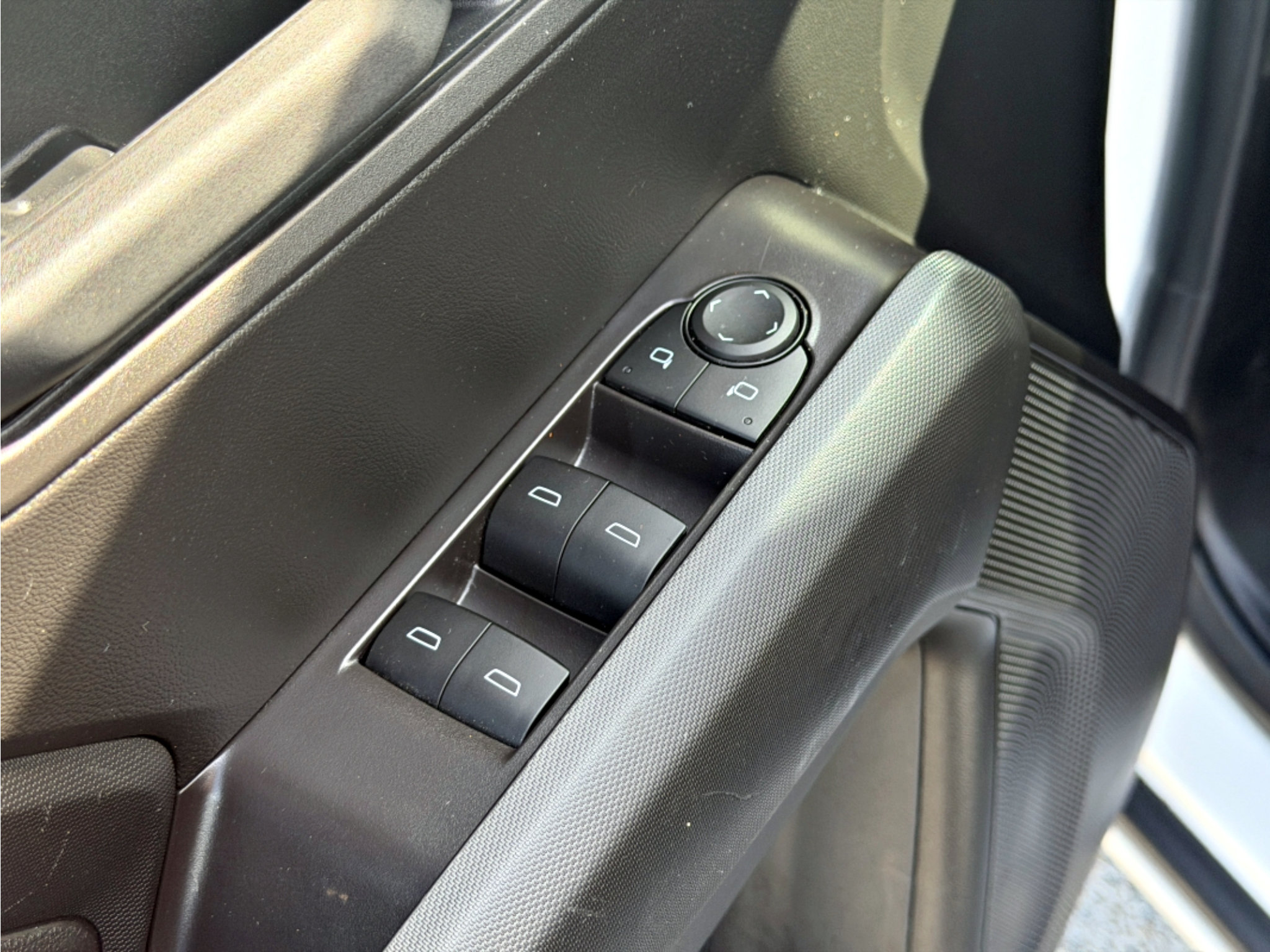 Used 2026 Chevrolet Colorado W/T w/ Advanced Trailering Package RWD image 19