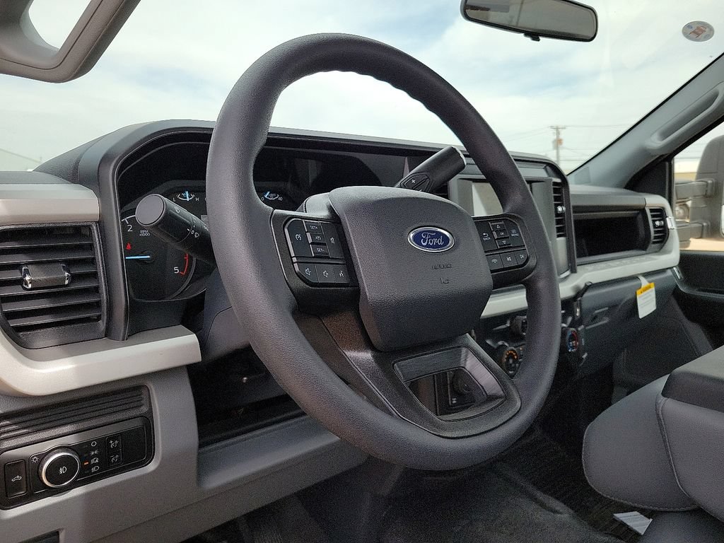New 2026 Ford F250 XL w/ XL Off-Road Package AWD/4WD image 17