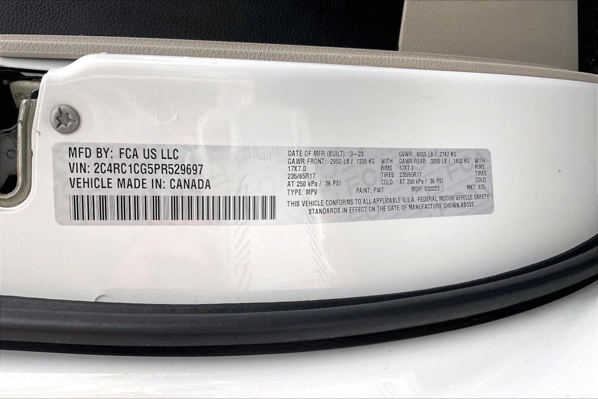 Used 2023 Chrysler Voyager LX FWD image 35