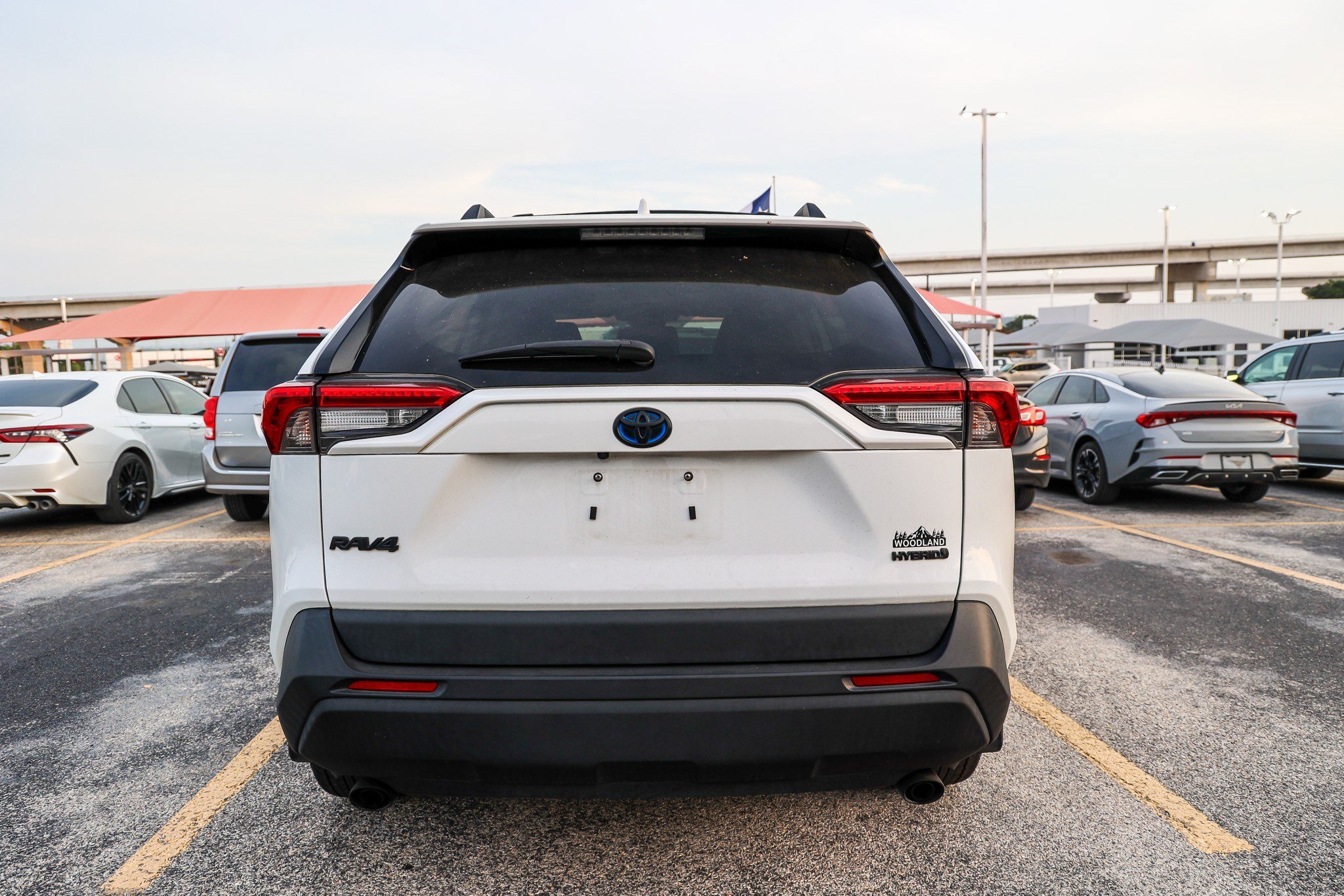 Used 2023 Toyota RAV4 AWD Hybrid image 9