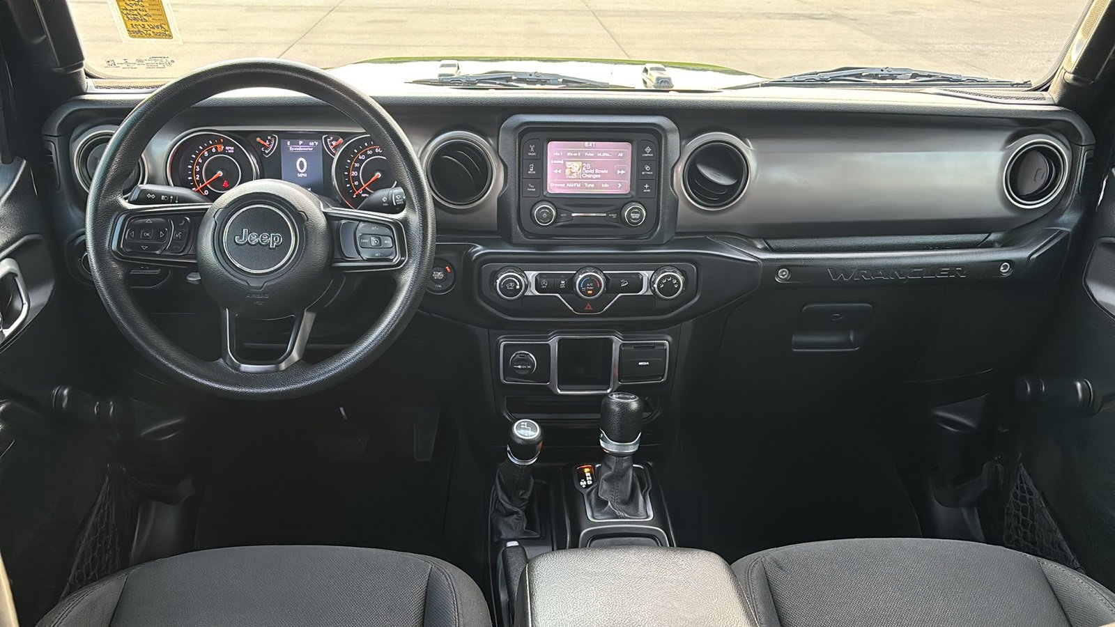 Used 2019 Jeep Wrangler Unlimited Sport image 12