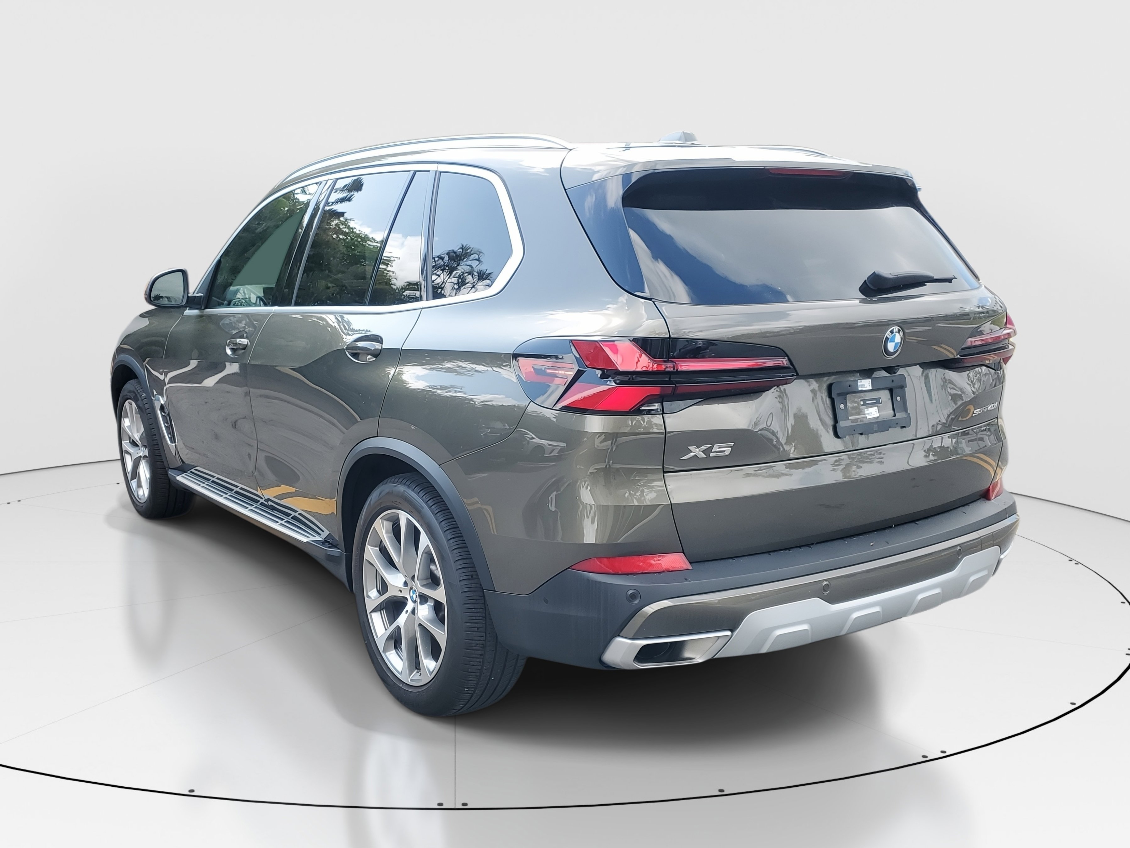 Used 2026 BMW X5 sDrive40i image 5