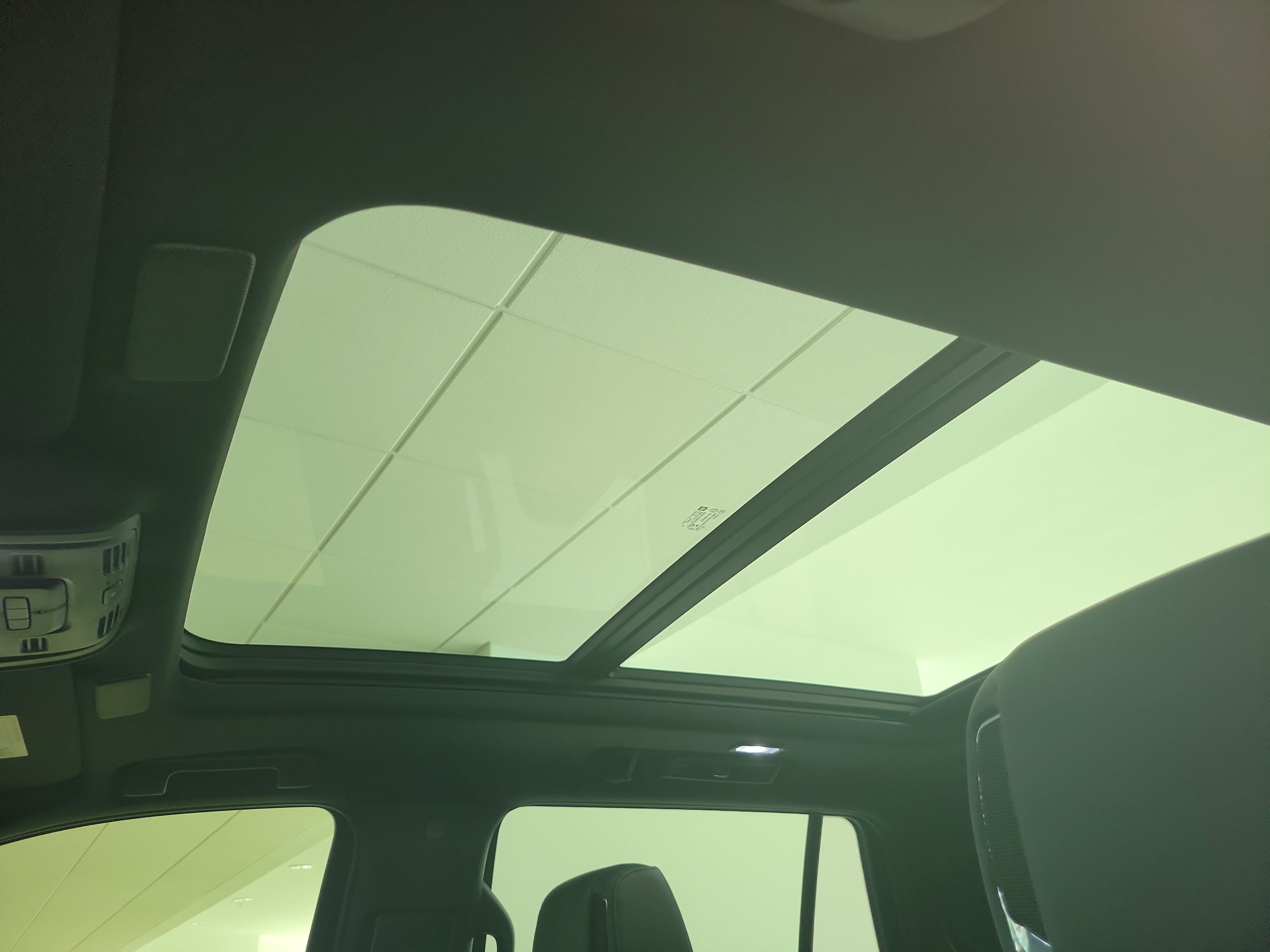 Used 2023 Cadillac Escalade Premium Luxury RWD image 25