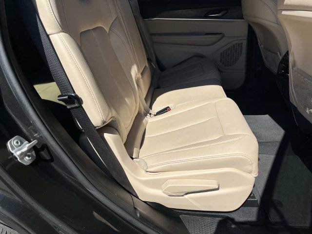 Certified 2024 Jeep Grand Cherokee L Limited w/ Black Appearance Package AWD/4WD image 23
