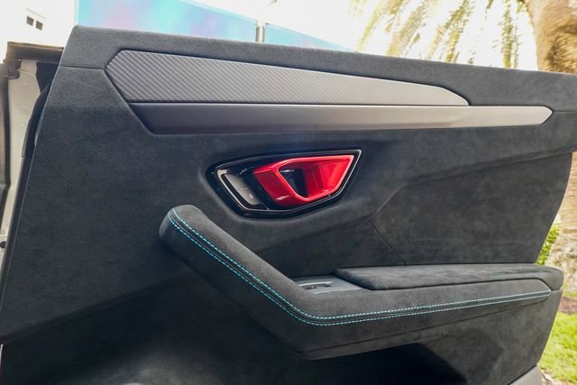 Used 2023 Lamborghini Urus Performante image 95