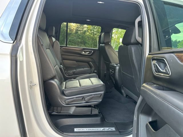 Used 2022 Chevrolet Suburban High Country AWD/4WD image 14