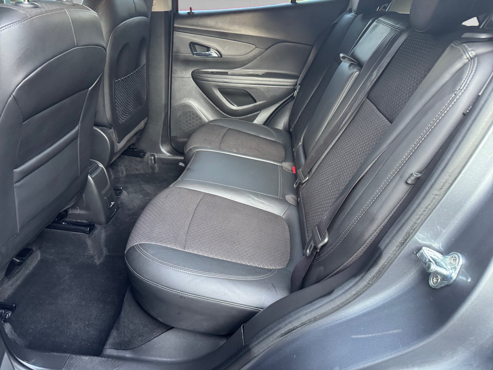 Used 2020 Buick Encore Preferred w/ Safety Package FWD image 12