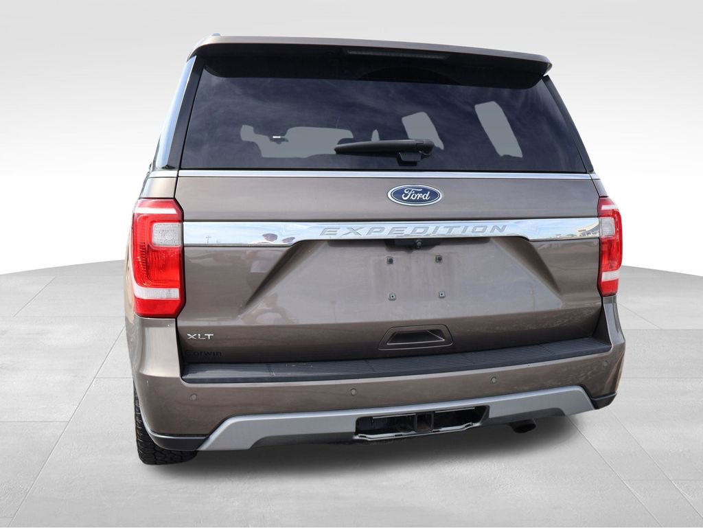 Used 2019 Ford Expedition XLT w/ Equipment Group 202A AWD/4WD image 8