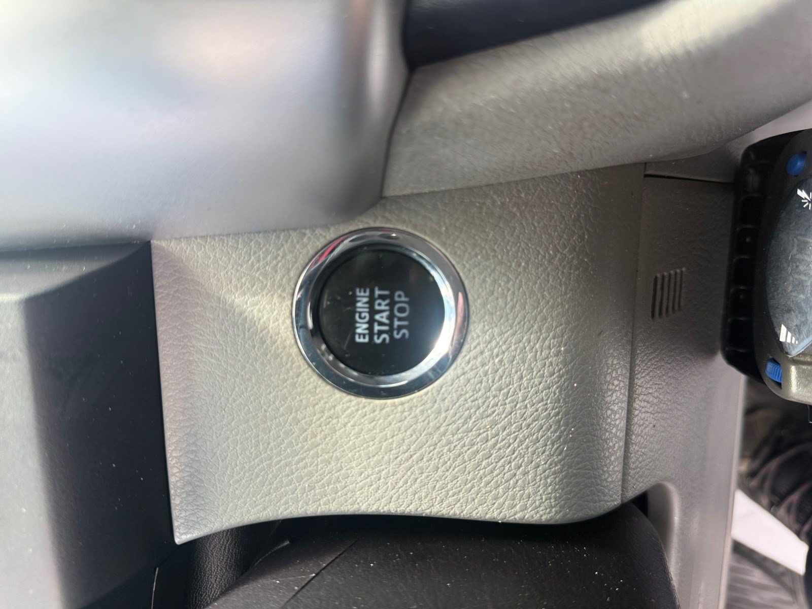 Used 2016 Toyota Highlander XLE AWD/4WD image 30