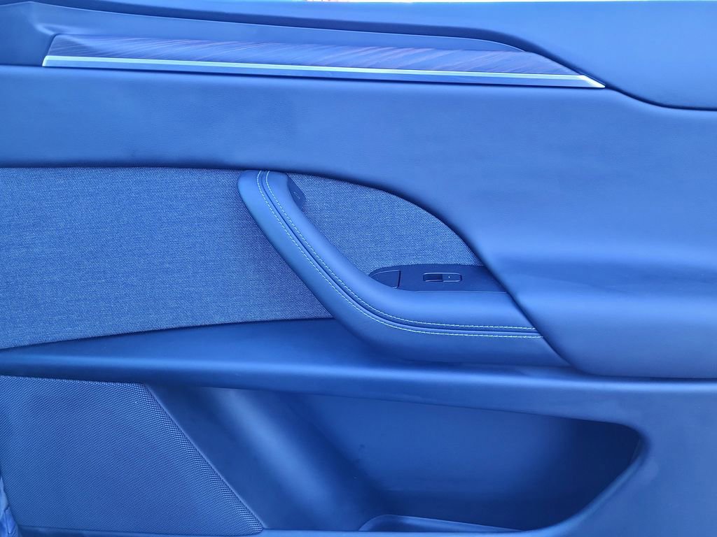 Used 2024 Tesla Model X image 16