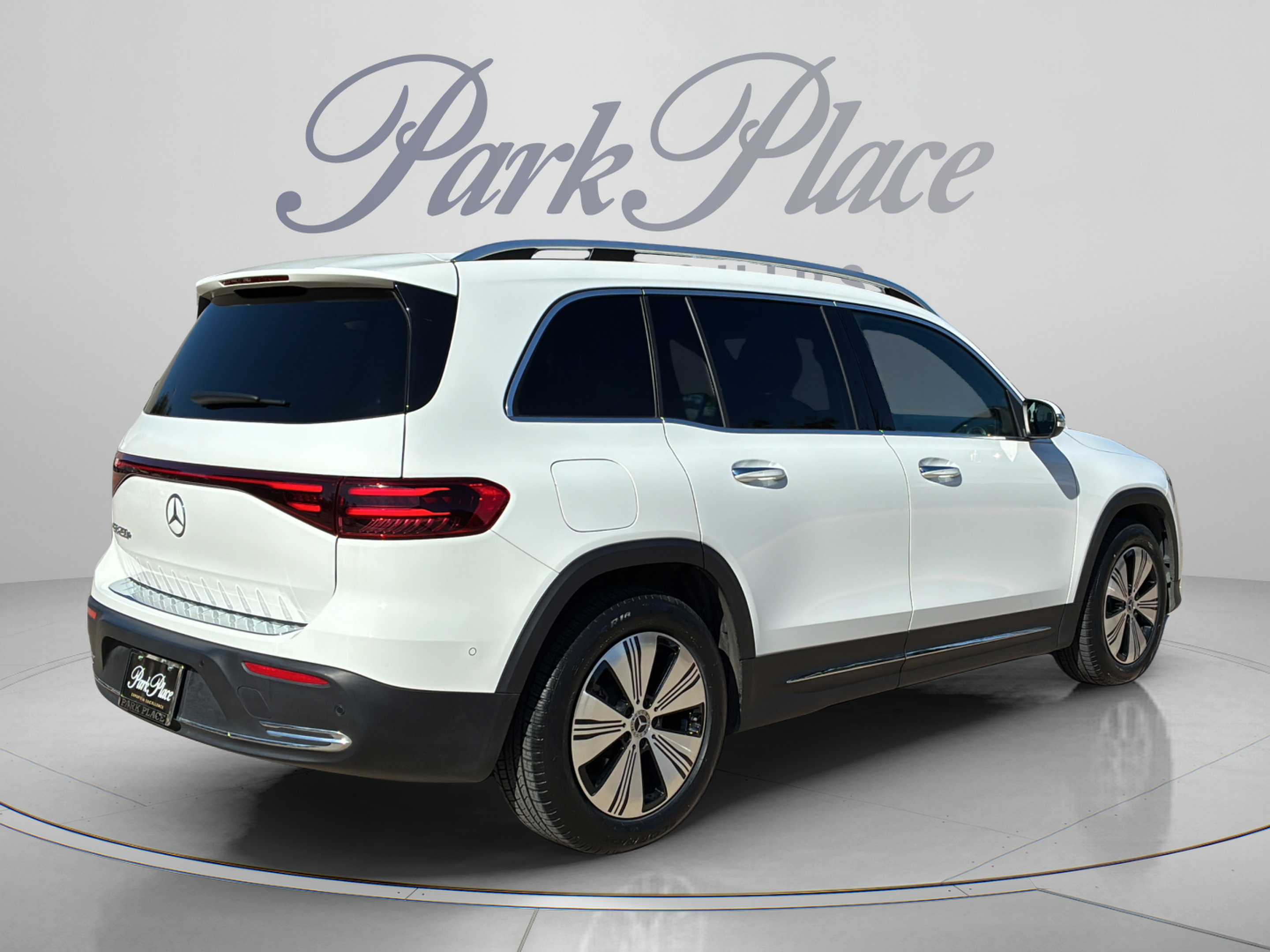 Used 2024 Mercedes-Benz EQB 250+ image 5