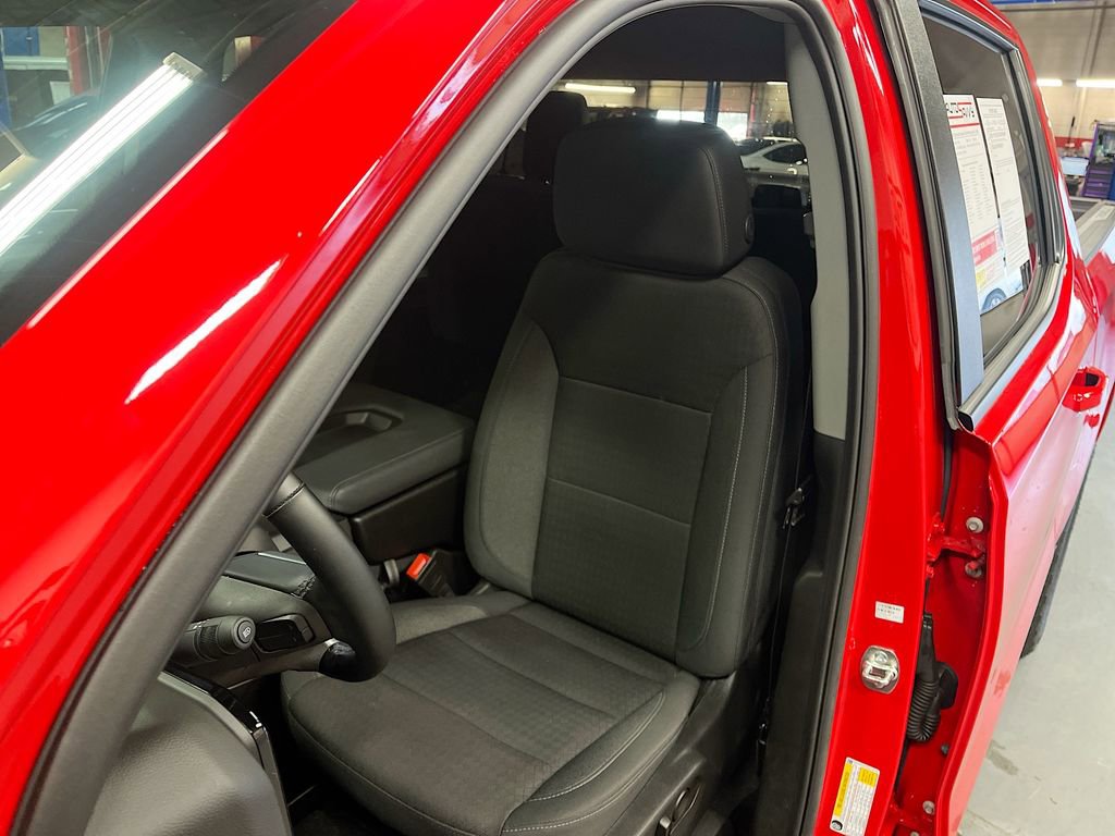 Used 2025 Chevrolet Silverado 1500 LT image 19