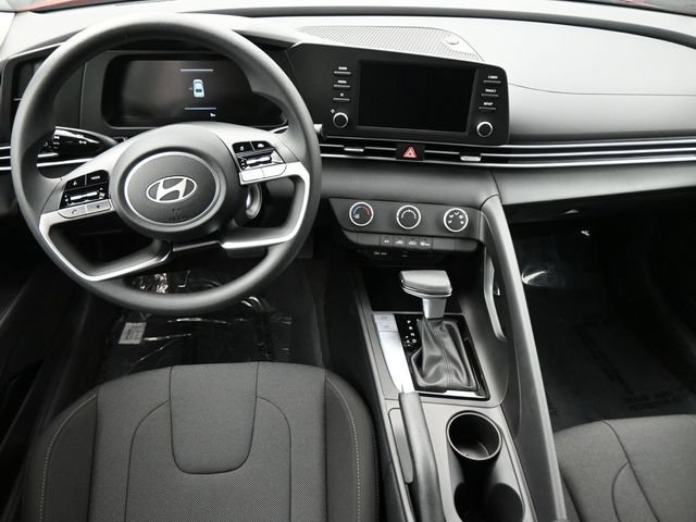 Certified 2026 Hyundai Elantra SE FWD image 13