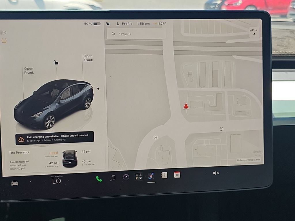 Used 2024 Tesla Model Y Long Range AWD/4WD image 8