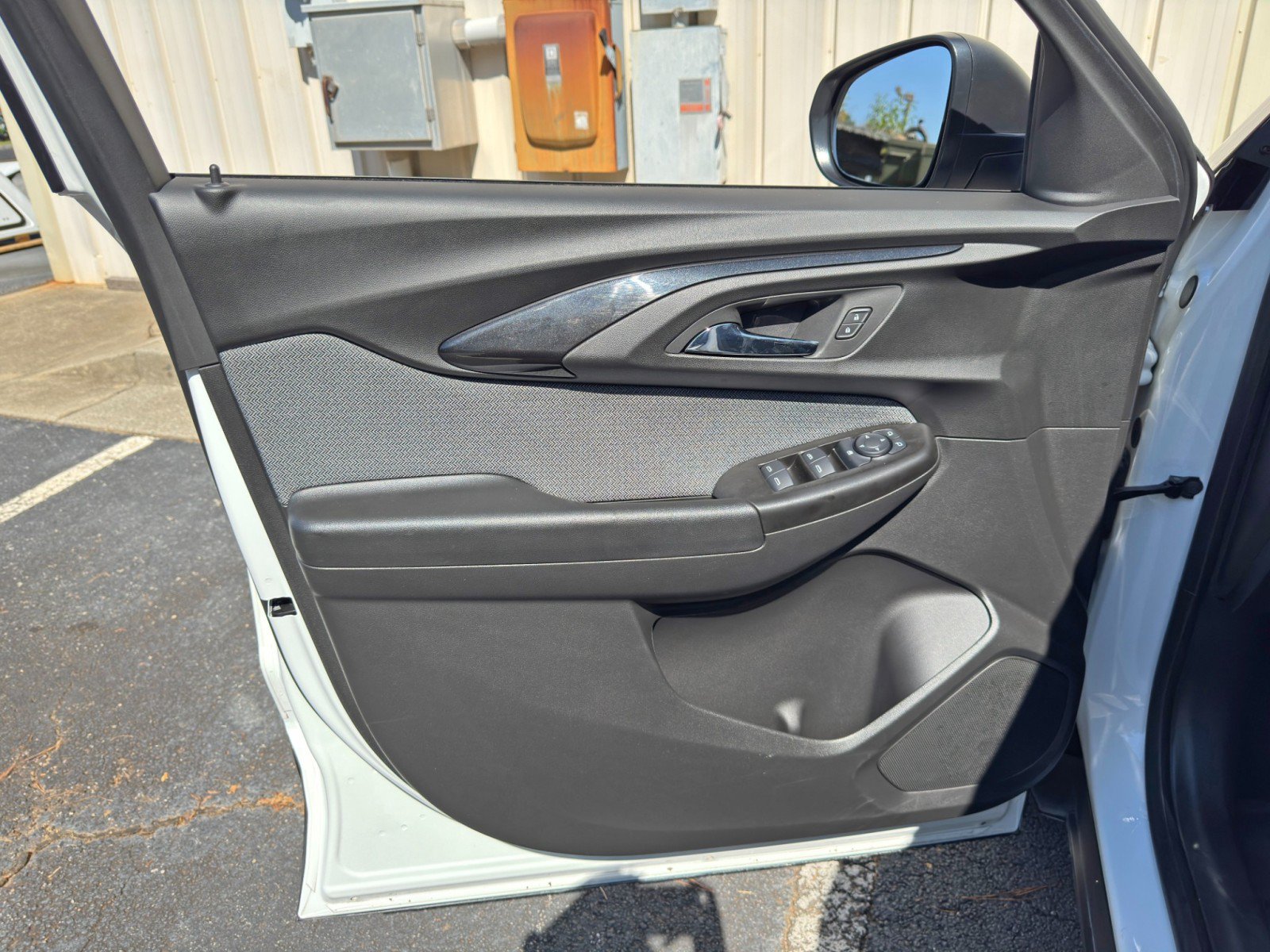 Used 2023 Chevrolet TrailBlazer LS FWD image 35