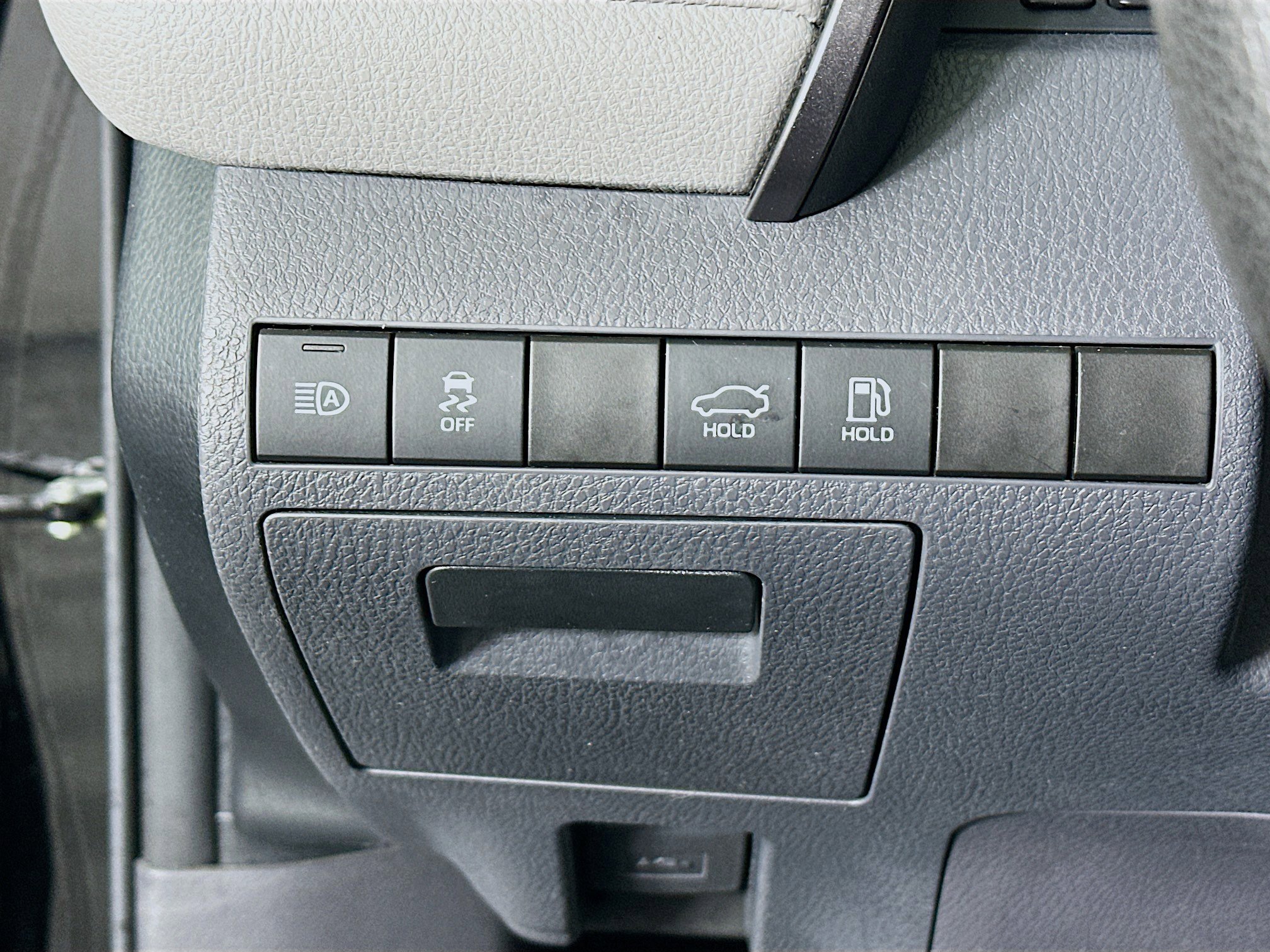 Used 2019 Toyota Camry LE w/ Convenience Package image 17