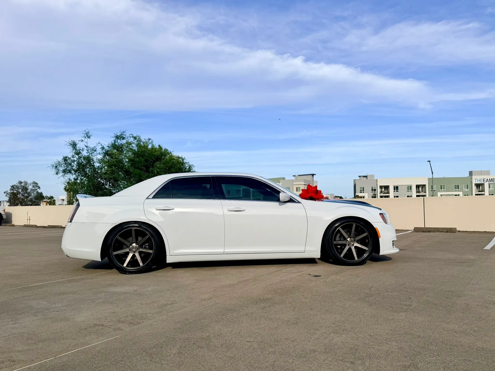 Used 2013 Chrysler 300 S RWD image 23