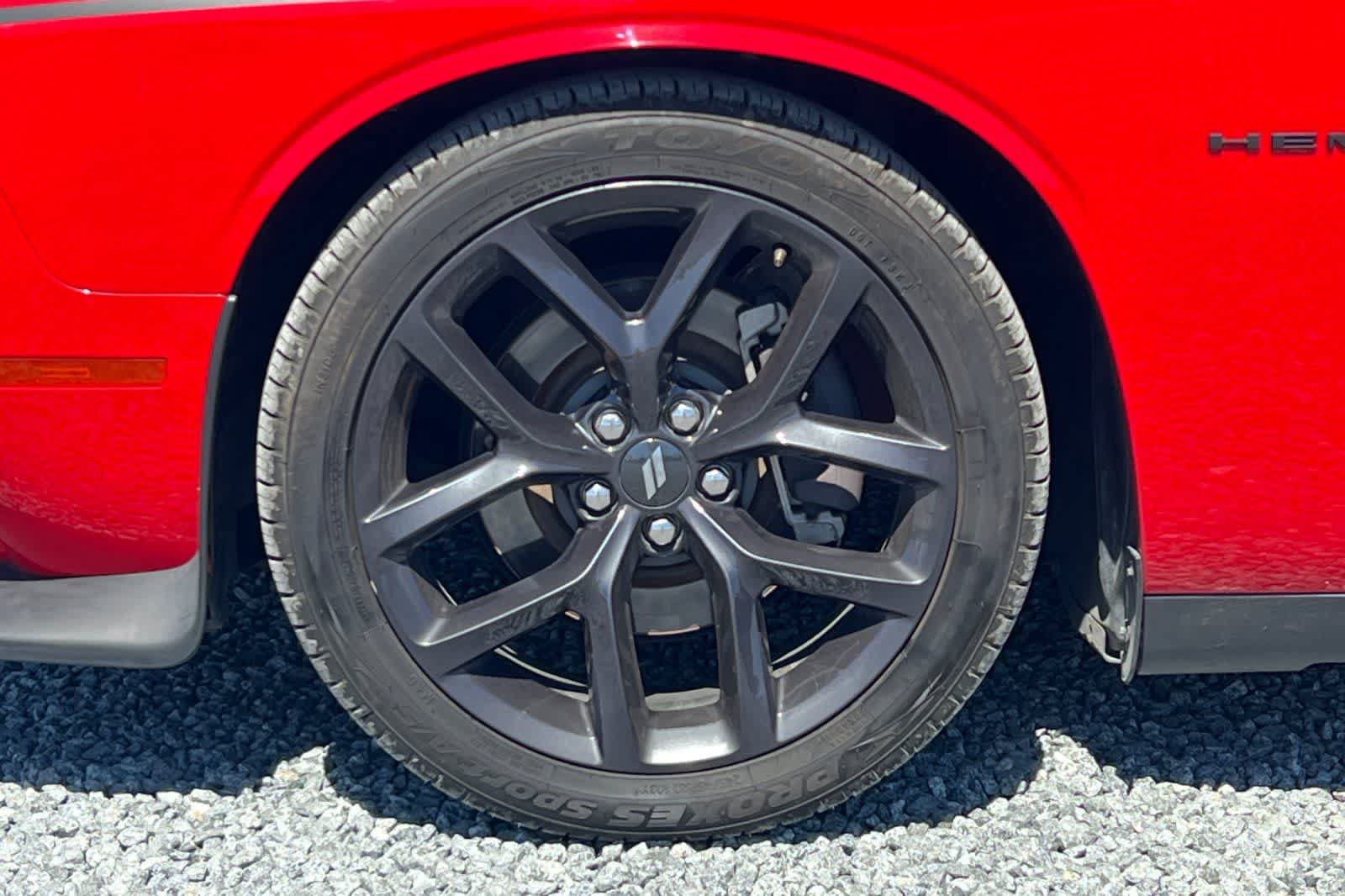 Used 2021 Dodge Challenger R/T w/ Driver Convenience Group RWD image 12