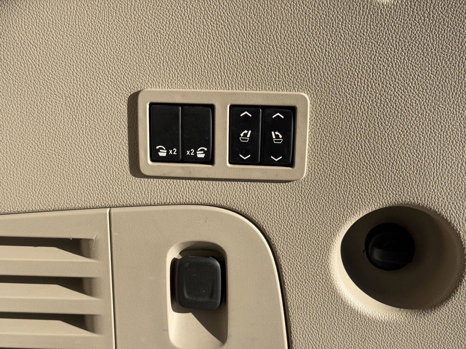 Used 2017 GMC Yukon Denali w/ Open Road Package image 24