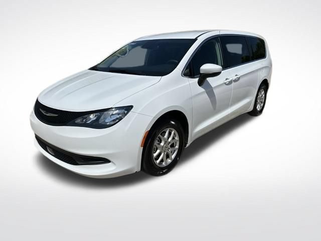 Used 2023 Chrysler Voyager LX FWD image 7