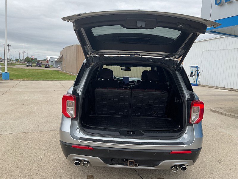 Used 2023 Ford Explorer Platinum w/ Technology Package AWD/4WD image 9