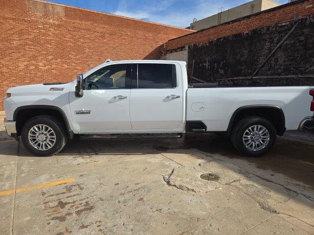 Used 2022 Chevrolet Silverado 3500 LTZ w/ LTZ Texas Edition AWD/4WD image 4